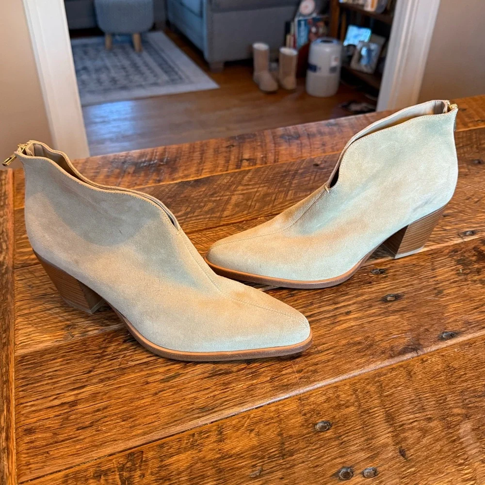Vince Light Tan Ankle Booties